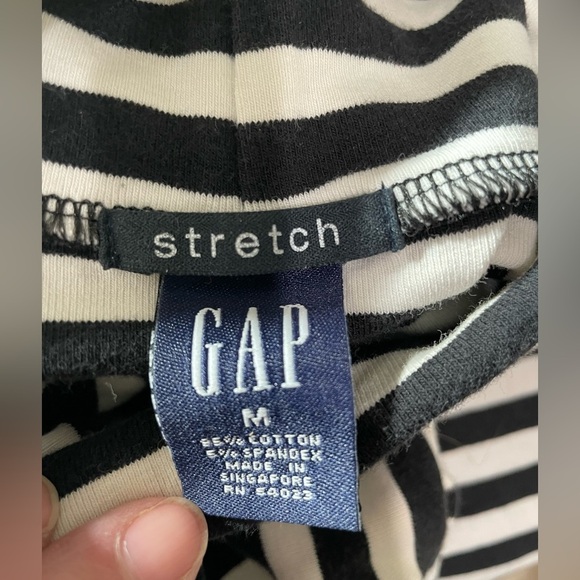 Vintage Gap Women’s striped turtle neck medium - Picture 4 of 4